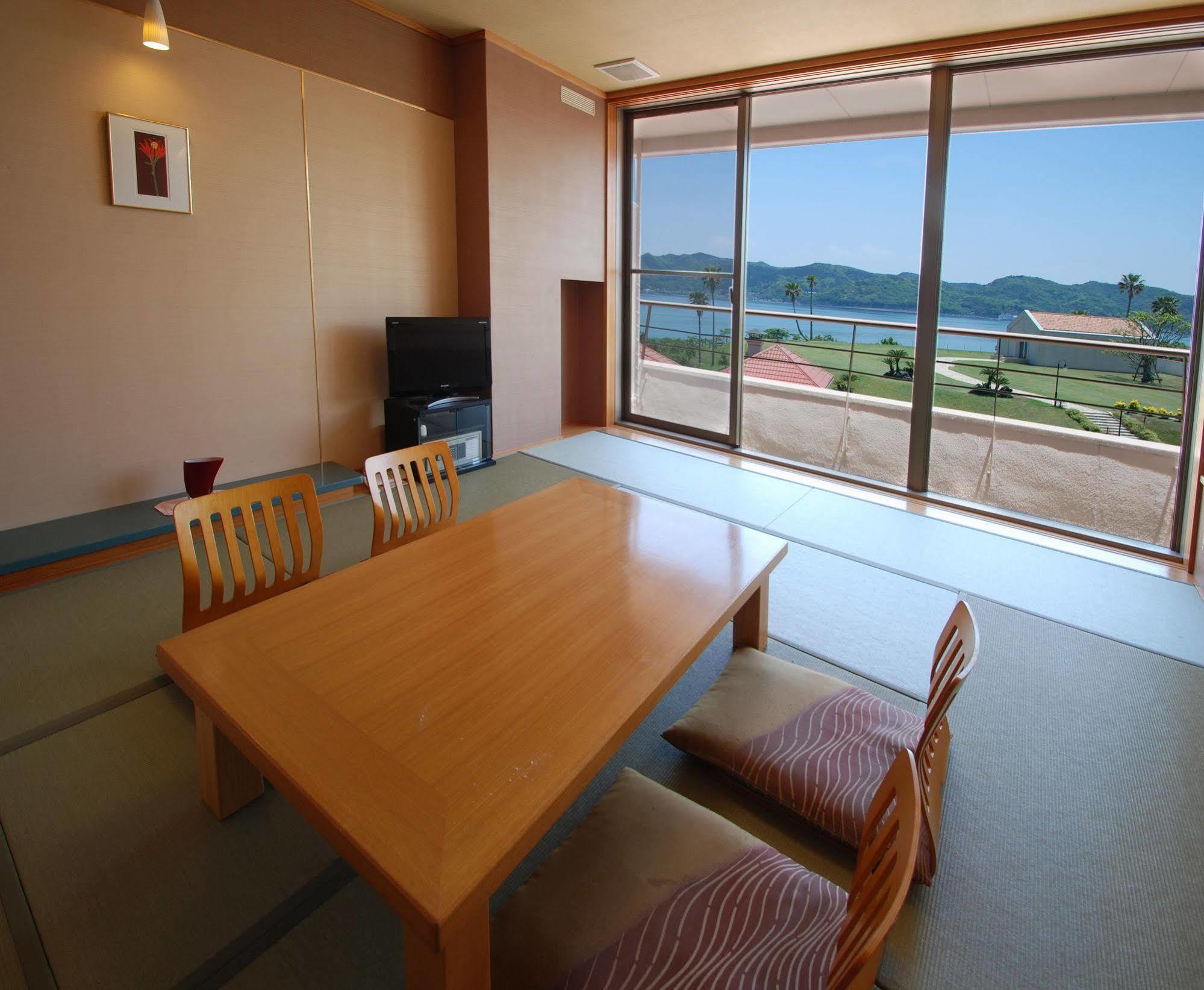 Hotel Alegria Gardens Amakusa Амакуса Екстериор снимка