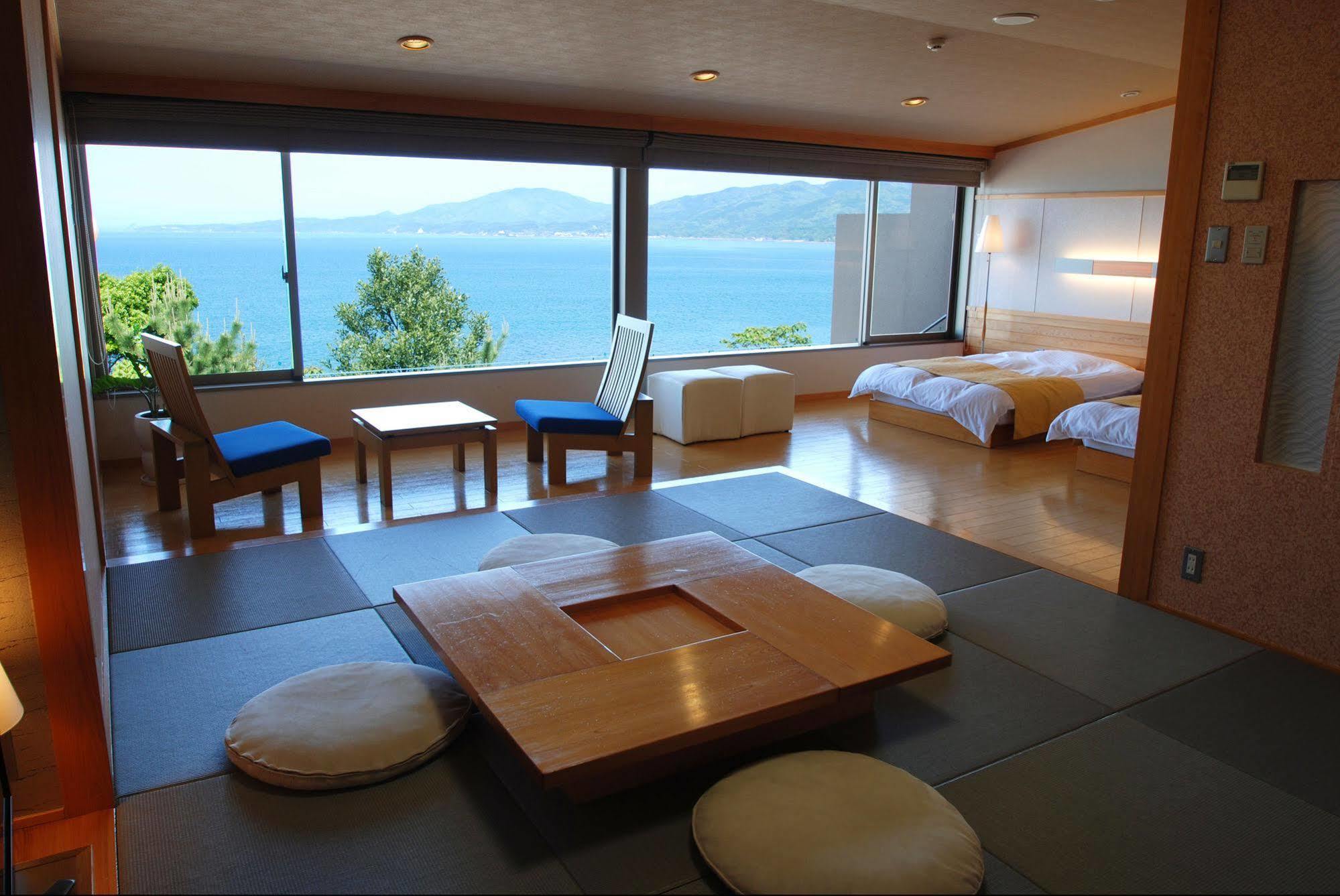 Hotel Alegria Gardens Amakusa Амакуса Екстериор снимка
